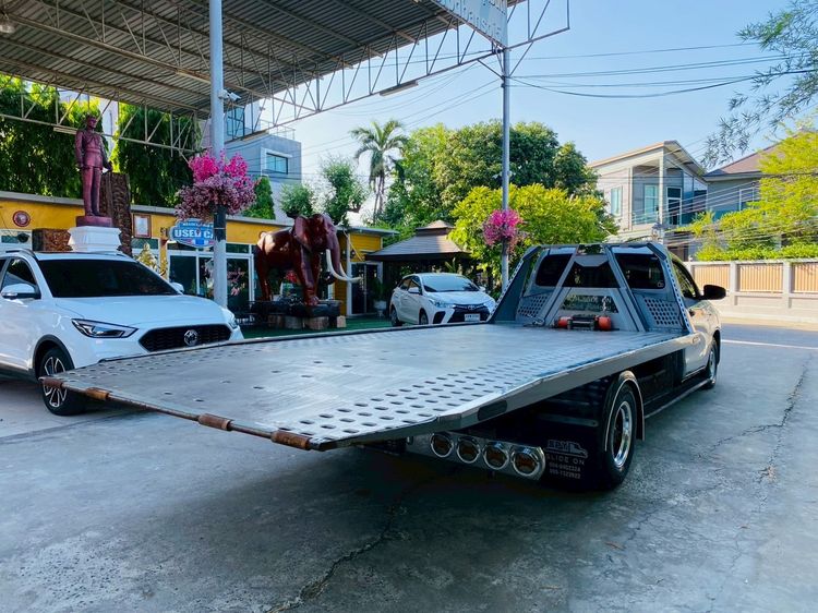 Toyota Hilux Revo 2023 2.8 ENTRY STANDARD CAB Pickup ดีเซล ไม่ติดแก๊ส เกียร์ธรรมดา เทา รูปที่ 4
