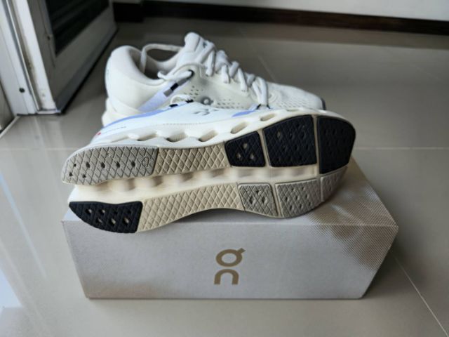 รองเท้า On