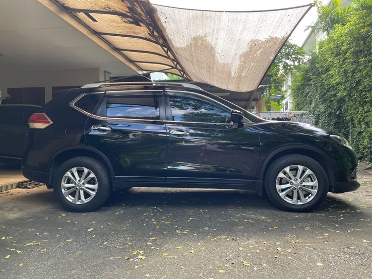 Nissan X-Trail 2017 2.0 4WD Utility-car เบนซิน ไม่ติดแก๊ส เกียร์อัตโนมัติ ดำ รูปที่ 2