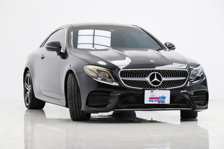 Mercedes-Benz E-Class 2019 E200 Sedan เบนซิน ไม่ติดแก๊ส เกียร์อัตโนมัติ ดำ รูปที่ 4