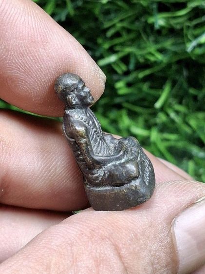 (ปิดแล้วครับ)พระรูปหล่อหลวงปู่ตื้อ อจลธัมโม เนื้อโลหะผสม รุ่นแรกปีพ.ศ. 2514 วัดป่าสามัคคีธรรม อ.แม่แตง จ.เชียงใหม่  รูปที่ 3