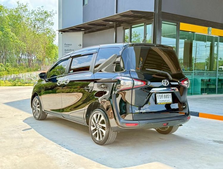 Toyota Sienta 2021 1.5 V Utility-car เบนซิน ไม่ติดแก๊ส เกียร์อัตโนมัติ ดำ รูปที่ 4