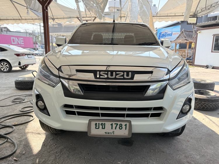 Isuzu D-MAX 2019 1.9 Hi-Lander L Pickup ดีเซล ไม่ติดแก๊ส เกียร์ธรรมดา ขาว รูปที่ 2
