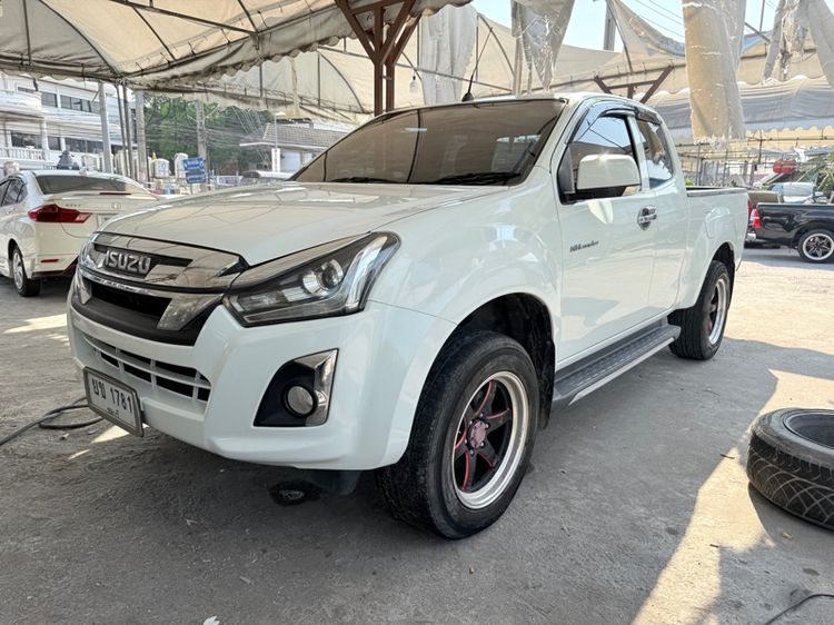 รถ Isuzu D-MAX 1.9 Hi-Lander L สี ขาว