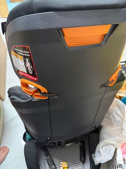Chicco KidFit Zip Air Plus 2-in-1 (สี Quantum) ซึ่งเป็นคาร์ซีทสำหรับเด็กโตแบบ 2-in-1 ที่สามารถปรับเป็นเบาะเสริม (Booster) ได้  รูปที่ 3