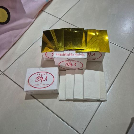 กระจกสีประดับโบสถ์(สีทอง แบบโค้ง) ยี่ห้อ BMสีสวยไม่เพี้ยน ปรอทดีมากไม่ร่อนไม้หลุด