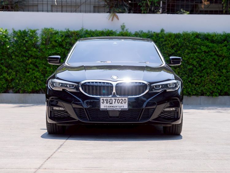 BMW Series 3 2022 330e Sedan ปลั๊กอินไฮบริด (PHEV) ไม่ติดแก๊ส เกียร์อัตโนมัติ ดำ รูปที่ 2