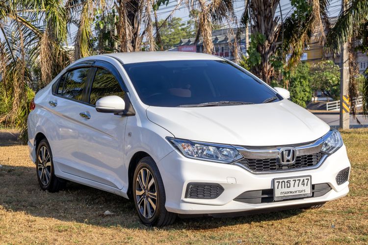 Honda City 2018 1.5 V Sedan เบนซิน ไม่ติดแก๊ส เกียร์อัตโนมัติ ขาว รูปที่ 3