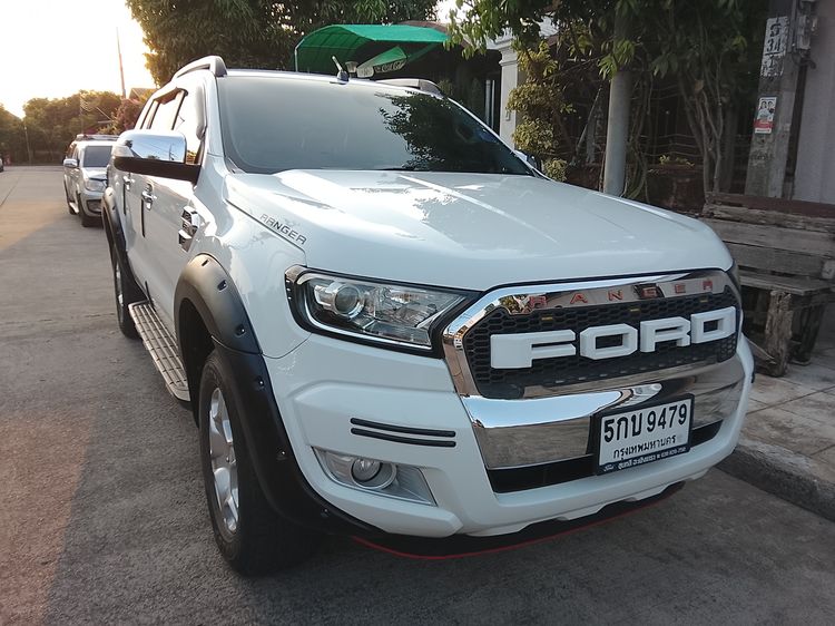 รถ Ford Ranger 2.2 Hi-Rider XLT สี ขาว