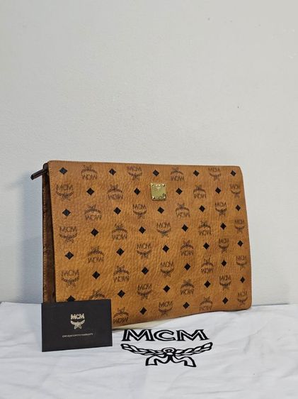 MCM Pouch เจ้าของขายเอง สภาพดีมากเหมือนใหม่ ใจน้อยเก็บยาว รูปที่ 4