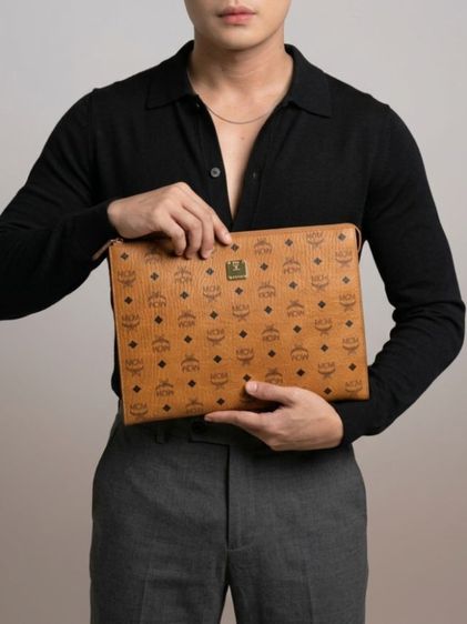MCM Pouch เจ้าของขายเอง สภาพดีมากเหมือนใหม่ ใจน้อยเก็บยาว รูปที่ 5