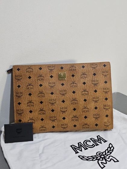 MCM Pouch เจ้าของขายเอง สภาพดีมากเหมือนใหม่ ใจน้อยเก็บยาว รูปที่ 2