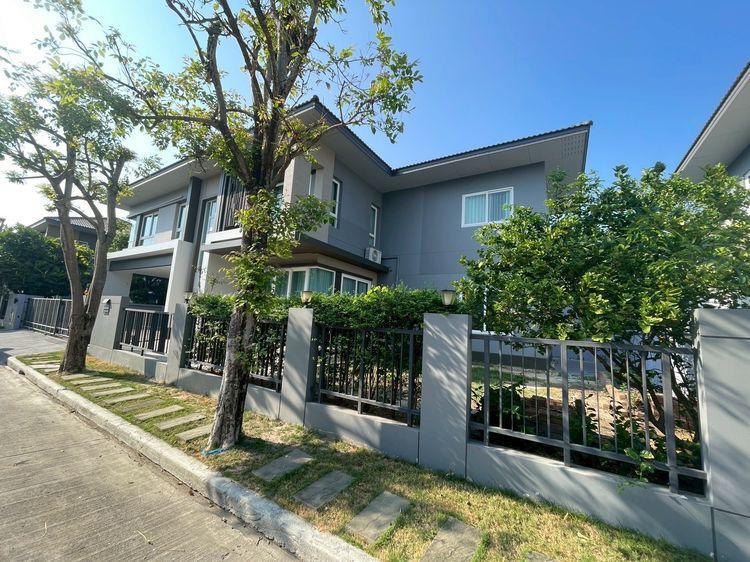 บ้านเดี่ยวหรูใกล้เมกะบางนา