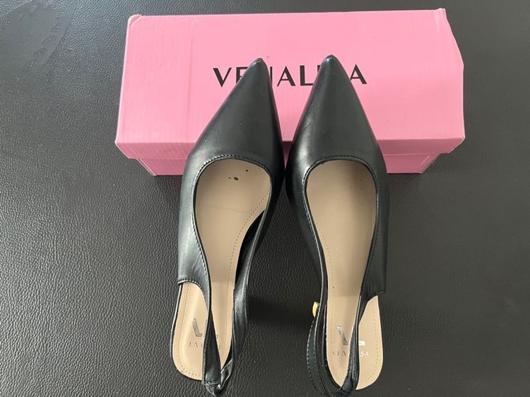 รองเท้า