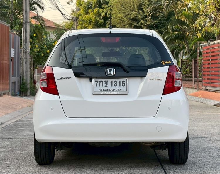 Honda Jazz 2009 1.5 S i-VTEC Sedan เบนซิน ไม่ติดแก๊ส เกียร์อัตโนมัติ ขาว รูปที่ 4