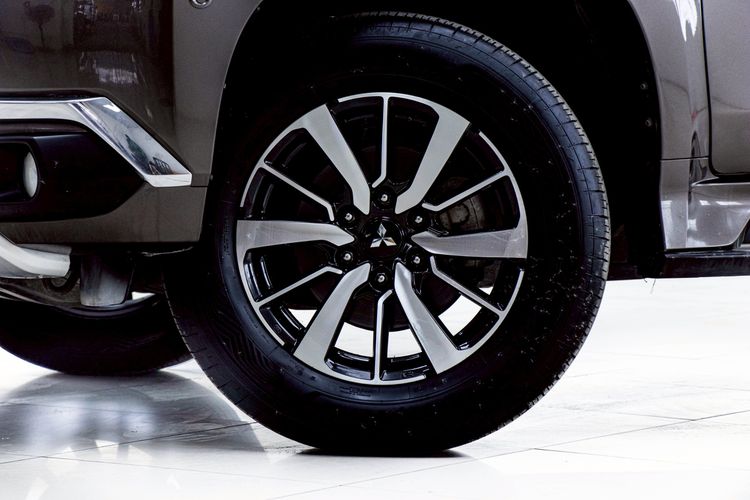Mitsubishi Pajero Sport 2016 2.4 GT Premium 4WD Utility-car ดีเซล ไม่ติดแก๊ส เกียร์อัตโนมัติ น้ำตาล รูปที่ 4