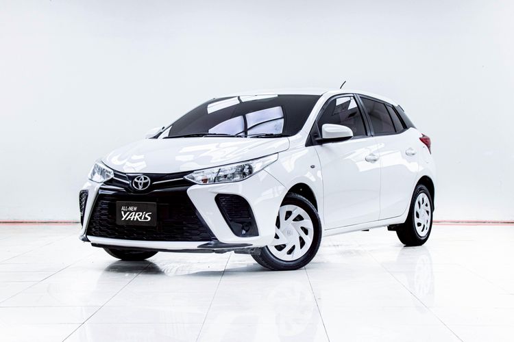 รถ Toyota Yaris 1.2 Entry สี ขาว