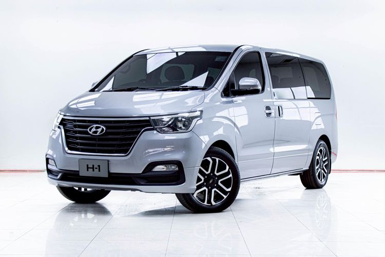 รถ Hyundai H-1  2.5 Maesto Touring สี เทา