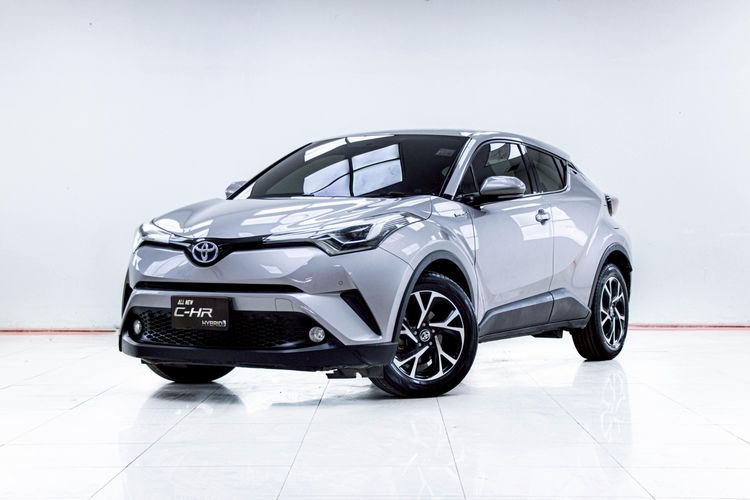 รถ Toyota C-HR 1.8 HV Mid สี เทา