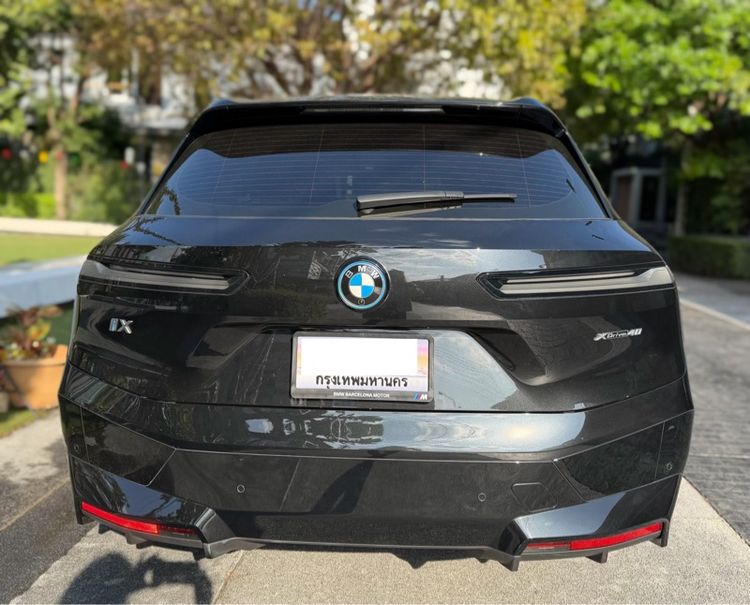 BMW iX 2023 xDrive40 Utility-car ไฟฟ้า เกียร์อัตโนมัติ ดำ รูปที่ 3