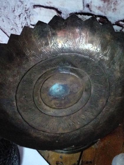 พานเงินโบราณทรงกลีบบัว ใต้ฐานตอกภาษาจีน  หนัก 228 กรัม รูปที่ 6