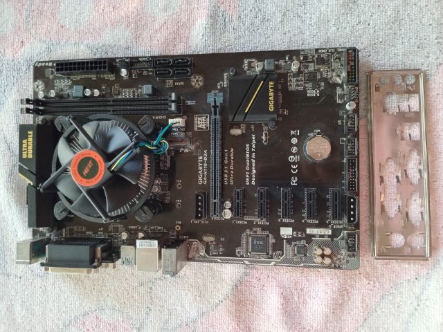 ขออนุญาตลงขายอุปกรณ์คอมพิวเตอร์และอุปกรณ์ต่อพ่วงอื่นๆ ตามรูปถ่ายที่ลงไว้รวมๆ แต่ถ่ายไว้ทุกรายการแต่ลงได้ไม่หมดนะครับ ขายเหมายกกองนะครับ รูปที่ 9