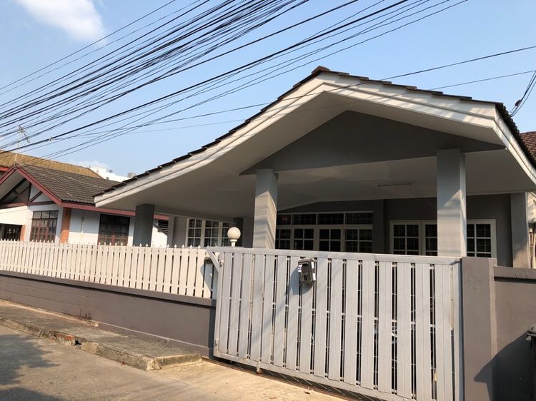 บ้านช้ันเดียว ซอยเสือใหญ่อุทิศ