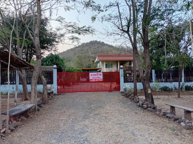 บ้านพักติดเขาธรรมบท