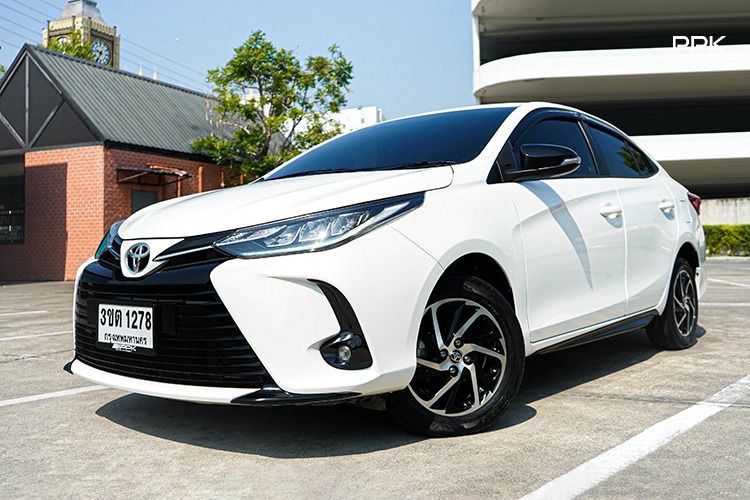 Toyota Yaris ATIV 2022 1.2 Sport Sedan เบนซิน ไม่ติดแก๊ส เกียร์อัตโนมัติ ขาว