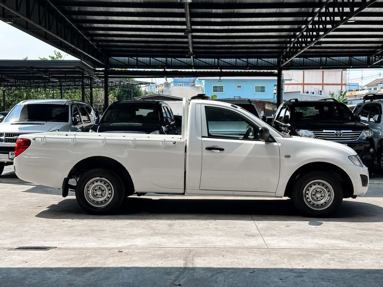 Mitsubishi Triton 2014 2.4 GL Pickup เบนซิน เกียร์ธรรมดา เทา รูปที่ 4