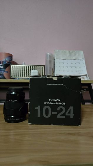 Fujinon XF 10-24 mm. เป็นเลนส์ซูมมุมกว้างพิเศษ (Ultra-wide) 