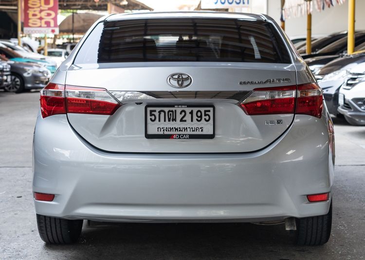 Toyota Altis 2015 1.8 V Sedan เบนซิน ไม่ติดแก๊ส เกียร์อัตโนมัติ เทา รูปที่ 4