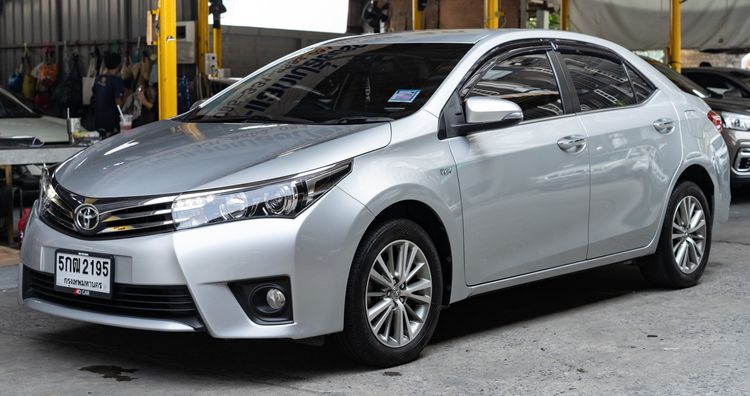 Toyota Altis 2015 1.8 V Sedan เบนซิน ไม่ติดแก๊ส เกียร์อัตโนมัติ เทา รูปที่ 2