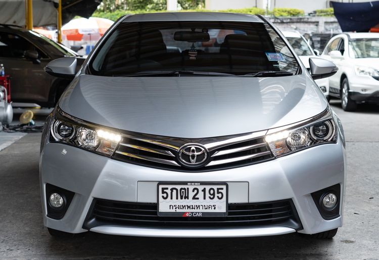รถ Toyota Altis 1.8 V สี เทา