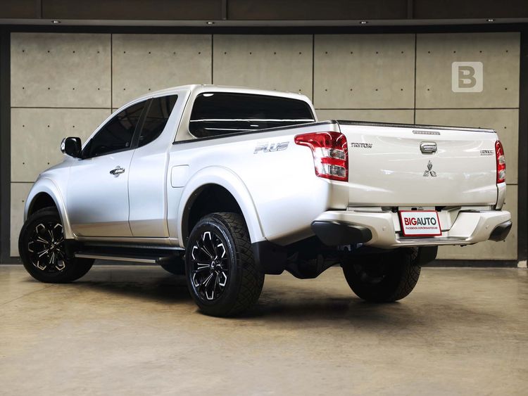 Mitsubishi Triton 2015 2.4 GLS Plus Pickup ดีเซล ไม่ติดแก๊ส เกียร์ธรรมดา บรอนซ์เงิน รูปที่ 4