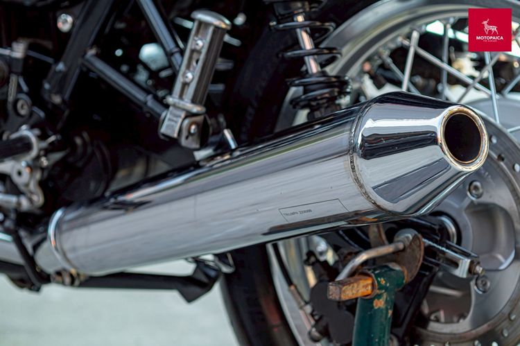 Triumph Thruxton900 ปี2016 สีดำ วิ่ง33,000Km. โช๊คหลังYSS รูปที่ 6