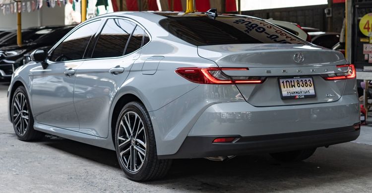 Toyota Camry 2025 2.5 HEV Premium Sedan ไฮบริด ไม่ติดแก๊ส เกียร์อัตโนมัติ เทา รูปที่ 3