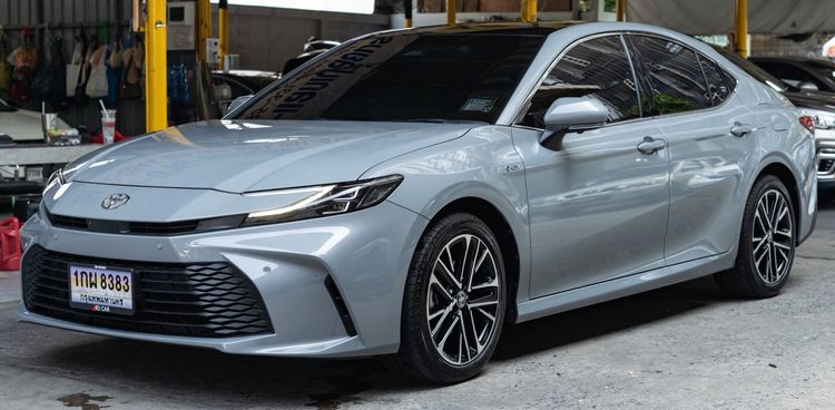 Toyota Camry 2025 2.5 HEV Premium Sedan ไฮบริด ไม่ติดแก๊ส เกียร์อัตโนมัติ เทา รูปที่ 2