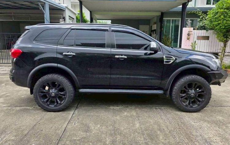Ford Everest 2018 2.0 Bi-Turbo Wildtrak 4WD Van ดีเซล ไม่ติดแก๊ส เกียร์อัตโนมัติ ดำ รูปที่ 2
