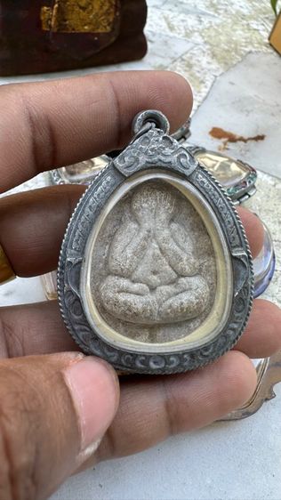 ปล่อยพระค่ะ