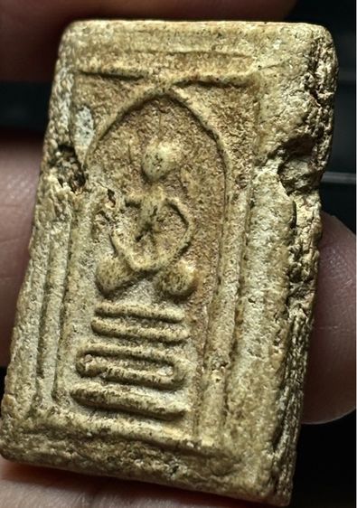 พระสมเด็จวัดเกศ ไชโย  พิมพ์เข่าบ่วง รูปที่ 2