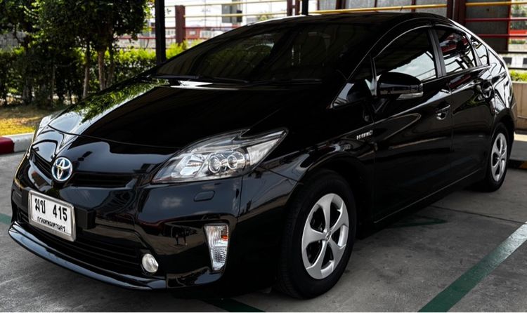 Toyota Prius 2012 1.8 Hybrid Top Option Grade Sedan ไฮบริด ไม่ติดแก๊ส เกียร์อัตโนมัติ ดำ รูปที่ 2