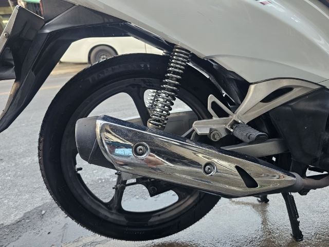 Honda Wave125i ปี2018สตาร์ทมือล้อแม็คกุญแจ2ดอกสภาพพร้อมใชเจ้าของขายเอง รูปที่ 7
