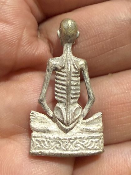 หลวงปู่เดินหน องค์ตามรูป สีขาว พร้อมกล่องตามรูป รูปที่ 3