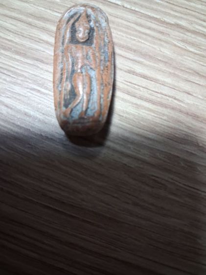 พระลีลาเม็ดขนุน