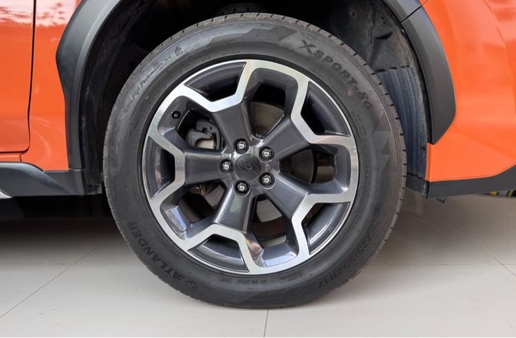Subaru XV 2015 2.0 XV 4WD Utility-car เบนซิน LPG เกียร์อัตโนมัติ ส้ม รูปที่ 4