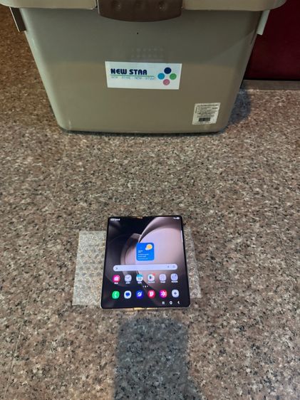 ขายSamsungFold5สีพิเศษหายากice Blue512กิ๊กจอกางสุดจอสวยหายากสภาพนี้ไร้รอยตกสภาพสวยๆใช้งานดีถูกมากกก