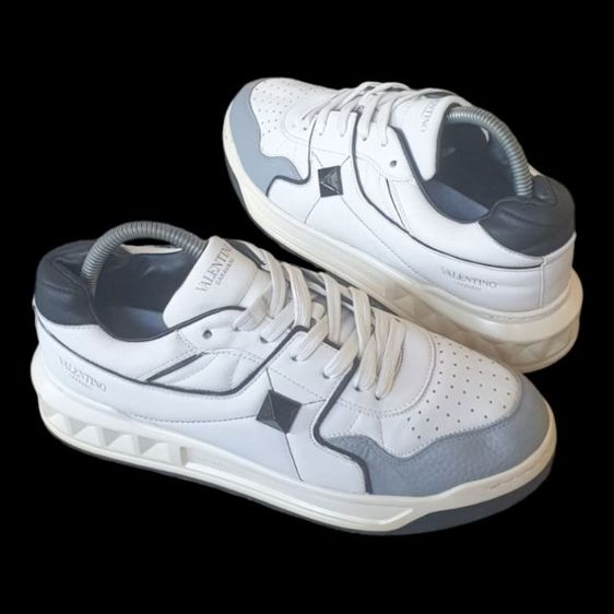 ไม่ระบุ อื่นๆ รองเท้าวิ่ง อื่นๆ Valentino Sneakers 40 25cm 