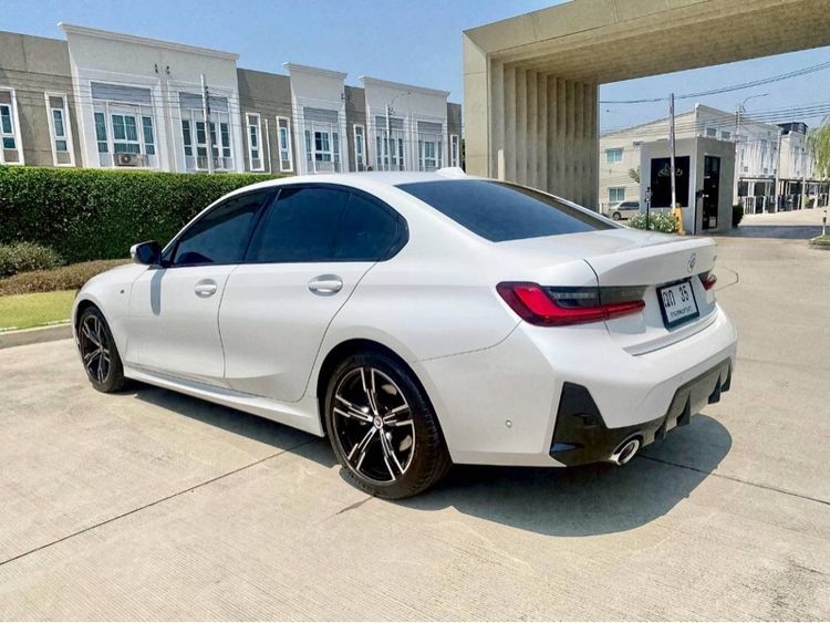 BMW Series 3 2023 320d Sedan ดีเซล ไม่ติดแก๊ส เกียร์อัตโนมัติ ขาว รูปที่ 3