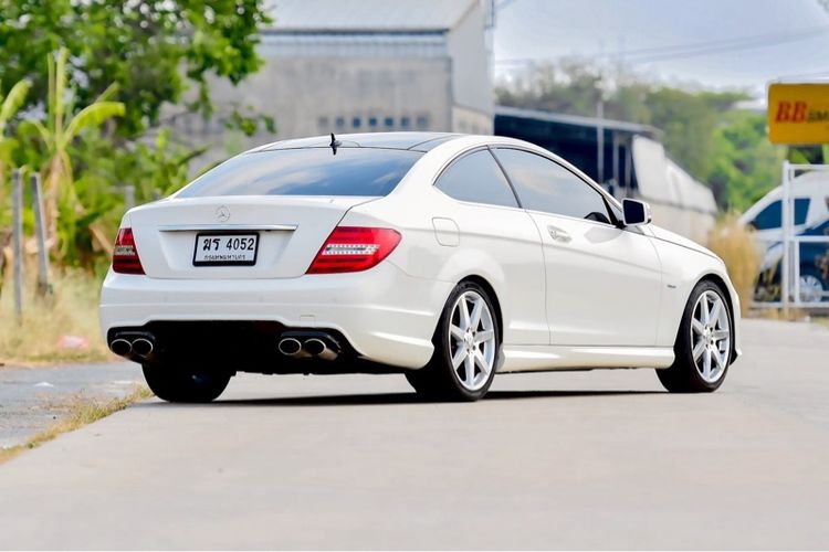 Mercedes-Benz C-Class 2011 C180 Sedan เบนซิน ไม่ติดแก๊ส เกียร์อัตโนมัติ ขาว รูปที่ 2